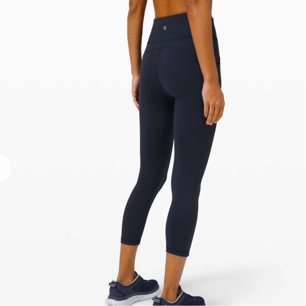 Lululemon Invigorate‎ High-Rise Crop 23"
True Navy